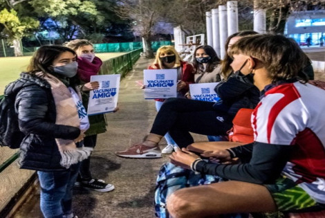 Campa&ntilde;a Vacunate Amigo en clubes de Rosario - Subsecretar&iacute;a de Comunicaci&oacute;n Social (Marcelo Beltrame)