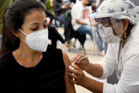 Imagen de Se libera la vacuna de terceras dosis a mayores de 40 a&ntilde;os