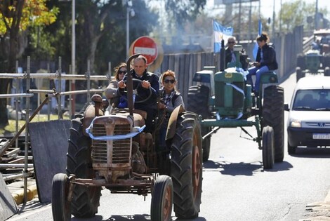 Imagen de el campo al gobierno: �An&iacute;mense a un pa&iacute;s con menos impuestos"