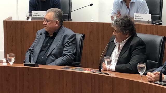 Imagen de Distinguieron por los 50 a&ntilde;os de trayectoria a Los Palmeras