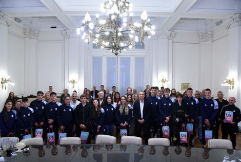 Imagen de Javkin recibió a deportistas de los III Juegos Suramericanos