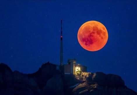 Imagen de El domingo podrá observarse una "luna de sangre"