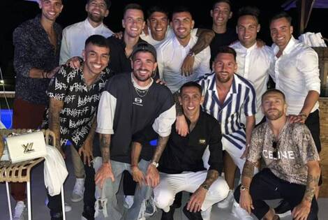 Imagen de El festejo del cumpleaños de Messi junto a sus amigos