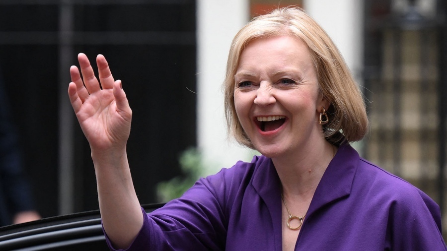 Truss venci&oacute; a su rival, el exministro de Finanzas Rishi Sunak. Foto AFP.