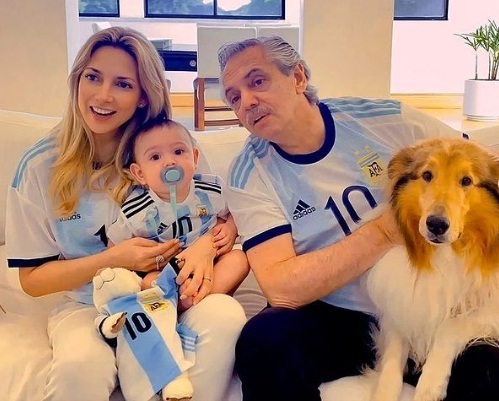 Imagen de Fernández celebró el triunfo de Argentina