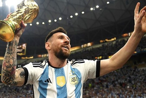 Imagen de Messi con la copa: "Se hizo desear, mir&aacute; lo que es, es hermosa"