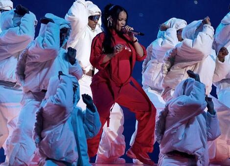 Imagen de Regreso con gloria de Rihanna en el halftime