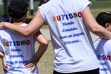 En la Argentina uno de los principales problemas que registran las familias es que en muchas provincias no hay profesionales ni servicios para que accedan a un diagnóstico temprano. / Foto: Leo Vaca