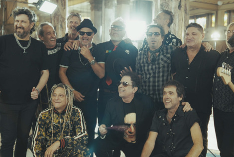 Imagen de LOS AUT&Eacute;NTICOS DECADENTES & ANDRES CALAMARO JUNTOS