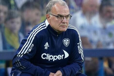 Imagen de BIELSA CERCA DE URUGUAY COMO NUEVO DT Imagen de BIELSA CERCA DE URUGUAY COMO NUEVO DT