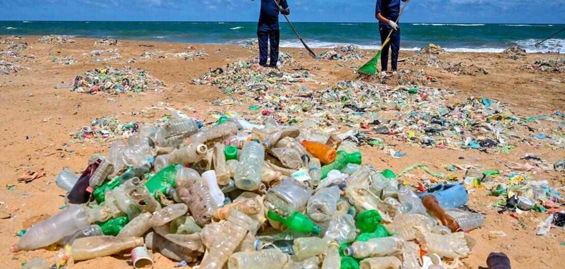 Seg&uacute;n las estimaciones, menos del 10% del pl&aacute;stico se recicla y se calcula que entre 19 y 23 millones de toneladas de desechos pl&aacute;sticos terminan cada a&ntilde;o en lagos, r&iacute;os y mares. (Foto Prensa)
