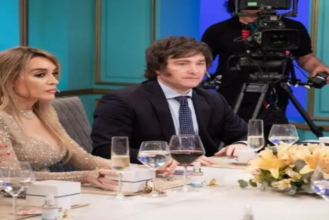 Imagen de El candidato Javier Milei y F&aacute;tima Florez, est&aacute;n de novios