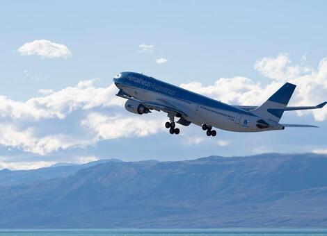 Imagen de Aerolíneas realizó su primer vuelo con combustible sostenible