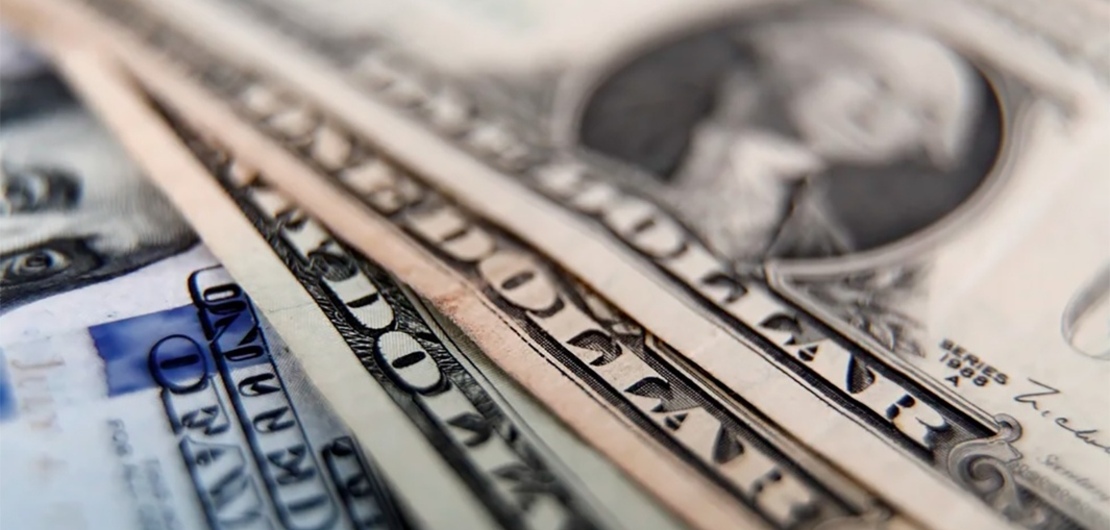 Imagen de Aumentó el dólar tarjeta y llega a los $950 Imagen de Aumentó el dólar tarjeta y llega a los $950