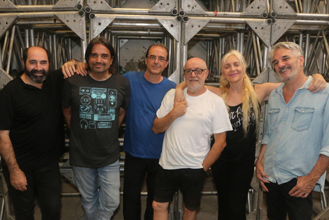 Imagen de La Trova Rosarina celebra "40 años de Democracia" en Rosario