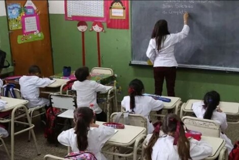 Imagen de Oficializaron $70.000 de Ayuda Escolar Anual