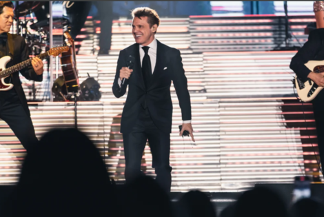 Luis Miguel en el escenario. Foto: NA - Damian Dopacio.