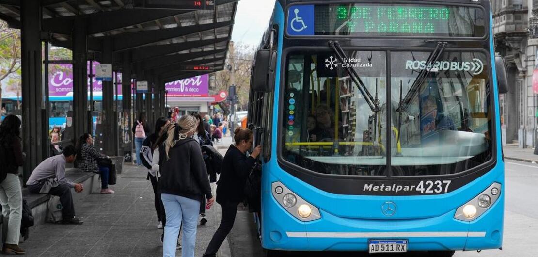 Imagen de Qu&eacute; servicios funcionan en Rosario tras la ola de cr&iacute;menes
