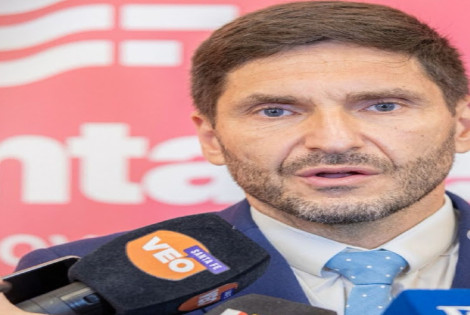 Imagen de Pullaro reduce gastos y apuesta a la eficiencia