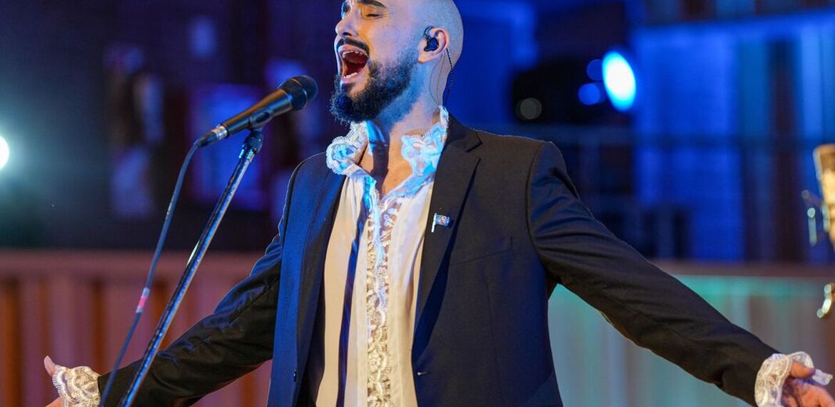 Imagen de Abel Pintos anunci&oacute; que dejar&aacute; de cantar en Argentina