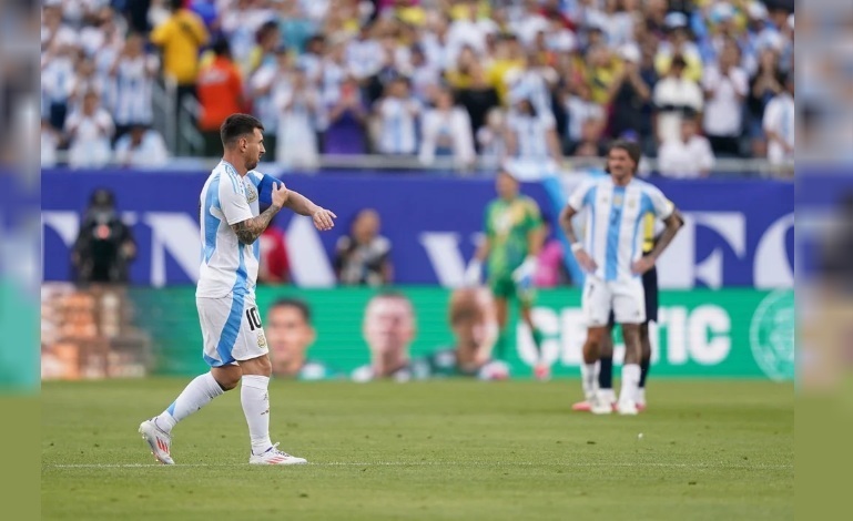 Messi y un nuevo récord. Foto NA: AFA Messi y un nuevo récord. Foto NA: AFA