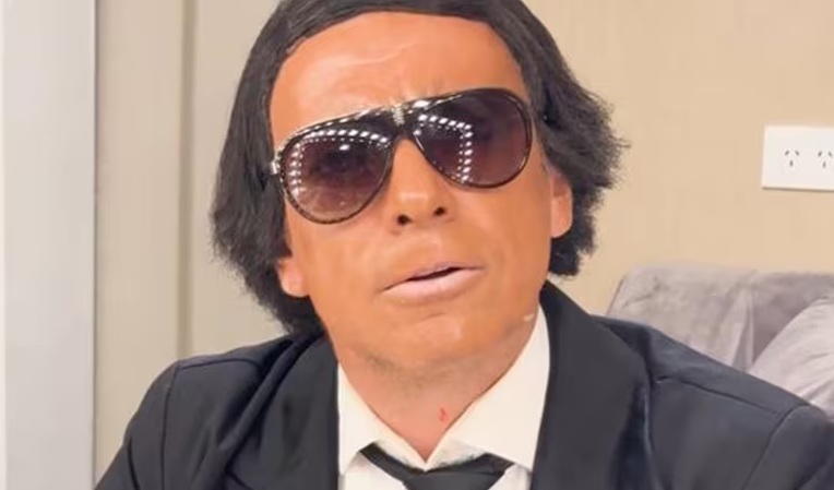 Imagen de La genial imitación de Julio Iglesias por Martin Bossi