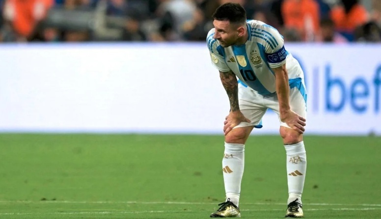Lionel Messi, lesionado en la final de la Copa Am&eacute;rica. (Foto Prensa AFA).