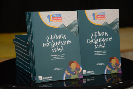 Imagen de Se present&oacute; la antolog&iacute;a �&iexcl;Le&iacute;mos y escribimos m&aacute;s!�   que re&uacute;ne relatos de ni&ntilde;os de la regi&oacute;n
