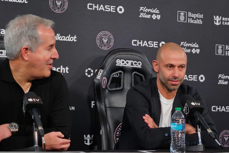 Javier Mascherano junto a Jorge Mas, presidente del Inter Miami. Fotografía: Agencia Noticias Argentinas /@andreyanez07.