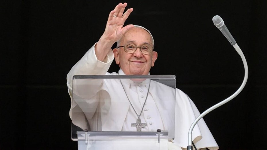 Imagen de El papa Francisco presenta una "leve mejoría"