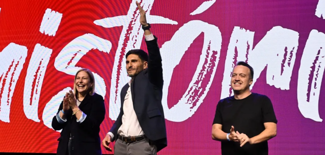 Imagen de Pullaro celebró la victoria "de punta a punta"