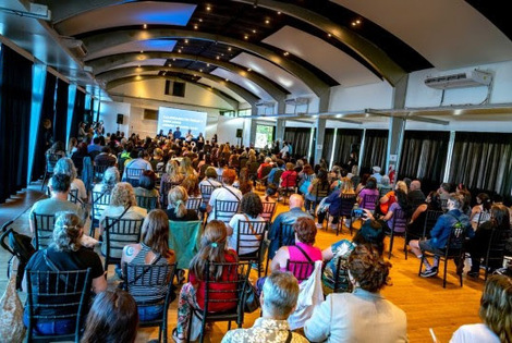 Imagen de IA: capacitaciones gratis para emprendedores locales