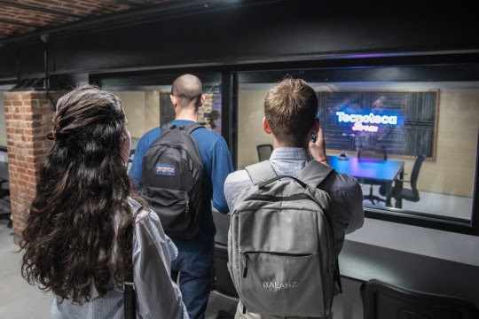 Imagen de Una jornada para sumergirse en el mundo de la tecnología Imagen de Una jornada para sumergirse en el mundo de la tecnología