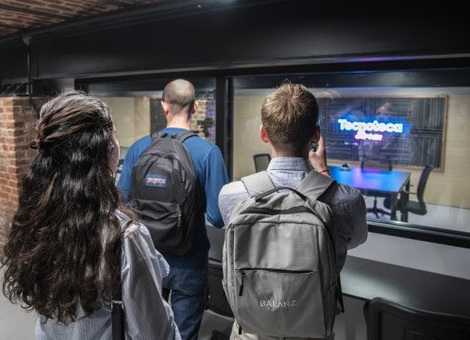 Imagen de Una jornada para sumergirse en el mundo de la tecnología Imagen de Una jornada para sumergirse en el mundo de la tecnología