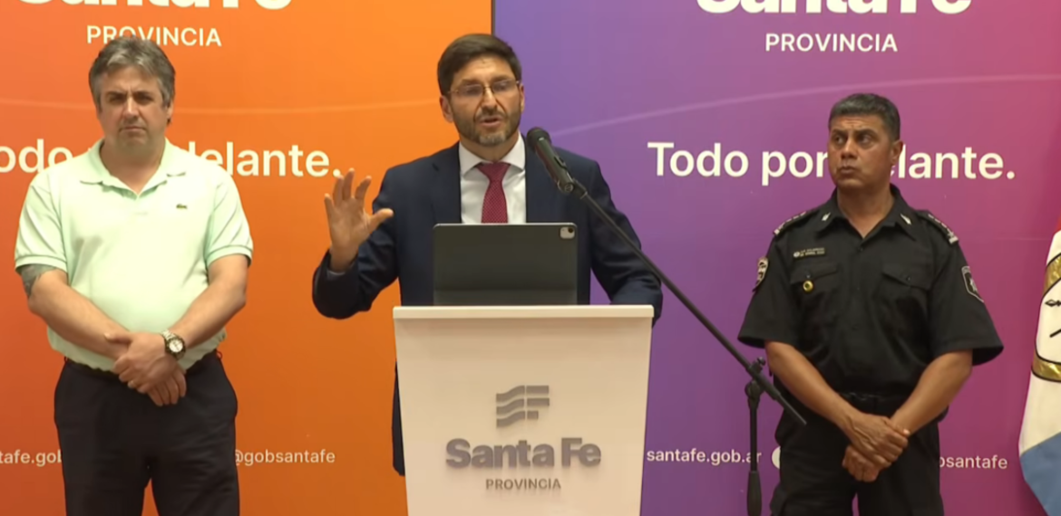 Imagen de Pullaro anunci&oacute; que ning&uacute;n polic&iacute;a santafesino cobrar&aacute; menos de $1.350.000