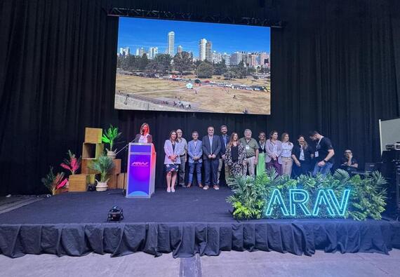 Foto: Autoridades en el &uacute;ltimo workshop de Arav en Metropolitano.