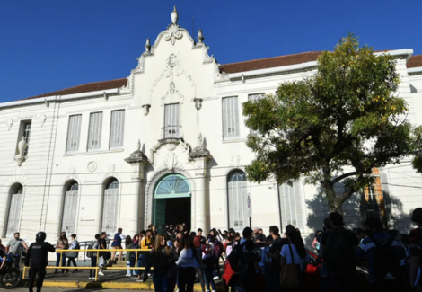 Imagen de Amenazas en escuelas: advierten que son delito
