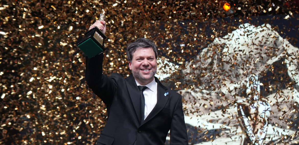 Imagen de GUIDO KACZKA RECIBI&Oacute; EL ORO EN UNA NOCHE LLENA DE EMOCIONES