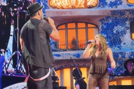 Imagen de Ricardo Arjona cant&oacute; junto a �La Sole� como invitada