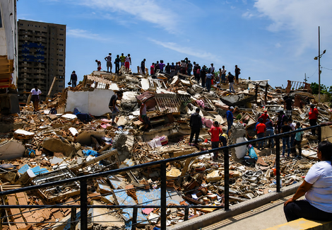 Imagen de TERREMOTO: Elevan a 2.645 la cifra de muertos