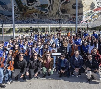 Imagen de la Escuela Orquesta de barrio Ludue&ntilde;a con Coti Sorokin