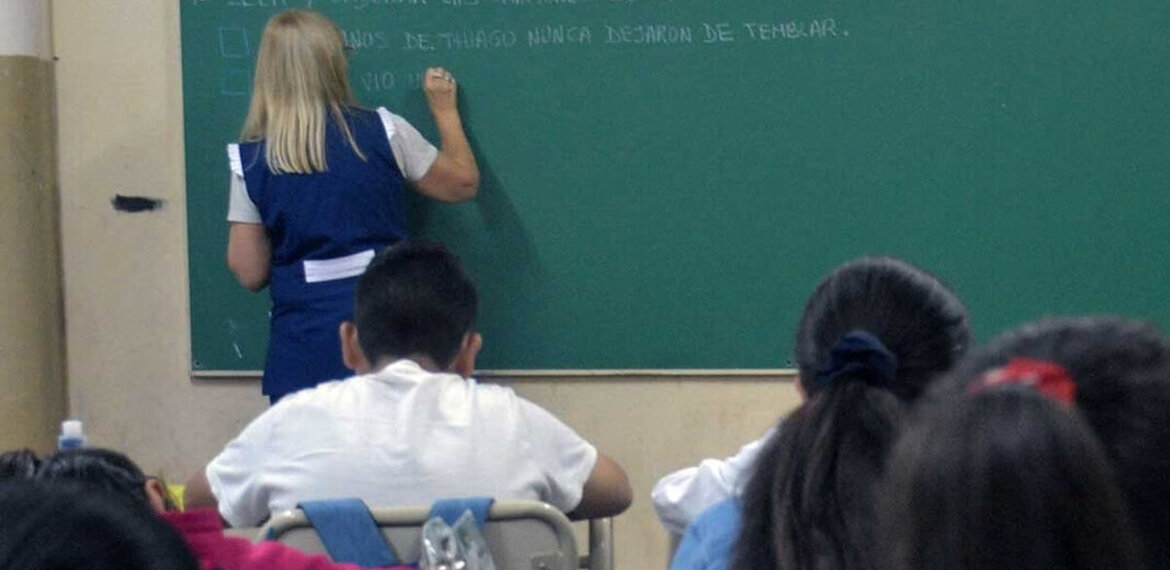 Imagen de Paritaria Docente: El Gobierno ofreci&oacute; un aumento del 15%
